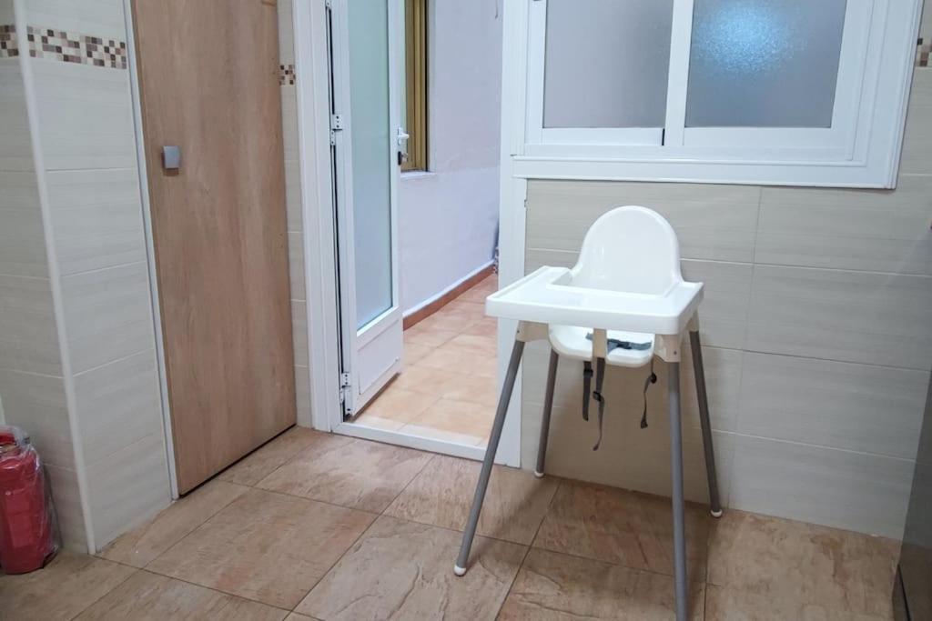 Superbe Appartement Pres De La Plage! سانتا بولا المظهر الخارجي الصورة