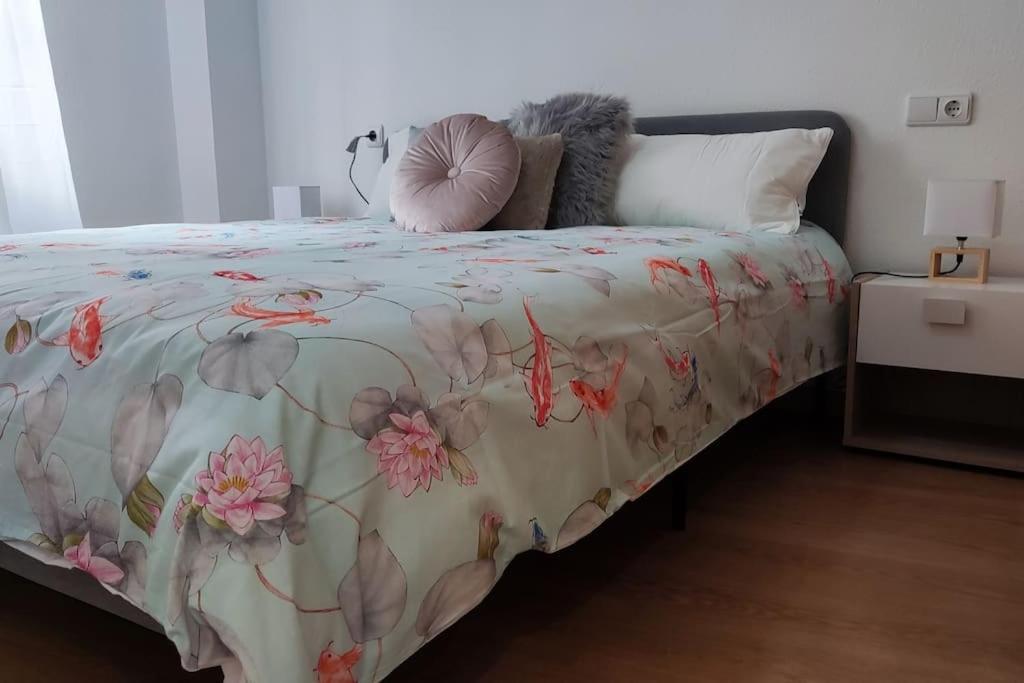 Superbe Appartement Pres De La Plage! سانتا بولا المظهر الخارجي الصورة