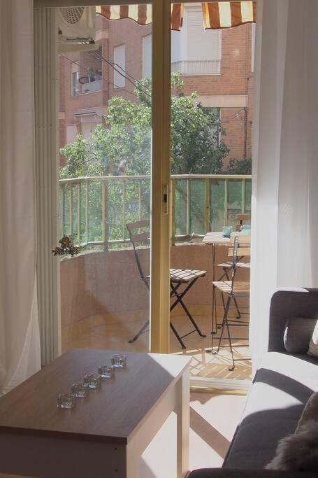 Superbe Appartement Pres De La Plage! سانتا بولا المظهر الخارجي الصورة