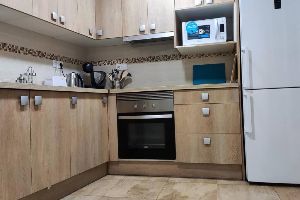 Superbe Appartement Pres De La Plage! سانتا بولا المظهر الخارجي الصورة