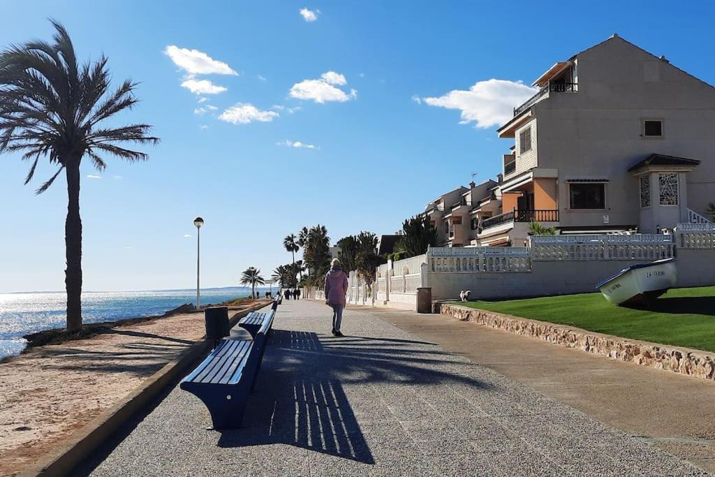 Superbe Appartement Pres De La Plage! سانتا بولا المظهر الخارجي الصورة